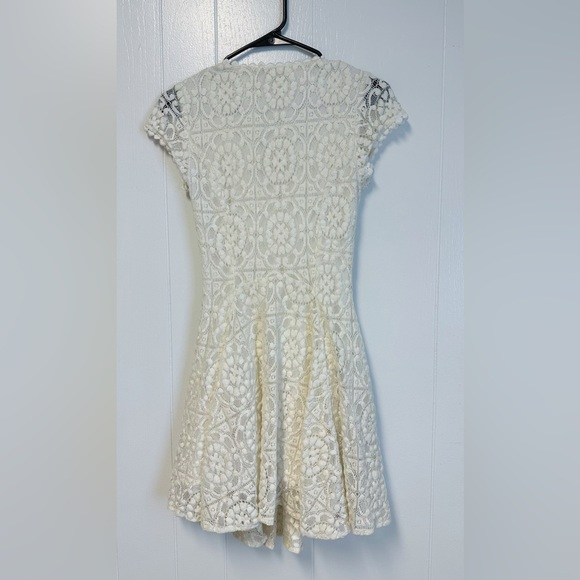 Storee Dress - Picture 4 of 10